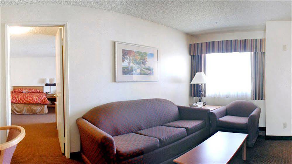 Surestay Plus Hotel By Best Western Upland - Ontario North Dış mekan fotoğraf